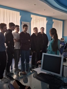 photo_5458429389541866175_y